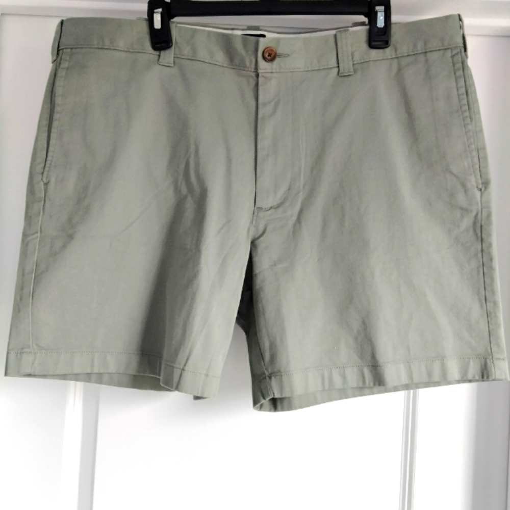 NWT 40 J.Crew Factory 7" Light Sage Green Flat Front Chino Khaki Shorts NEW